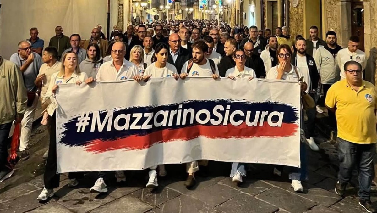  Confcommercio  con  commercianti e imprenditori mazzarinesi - 
