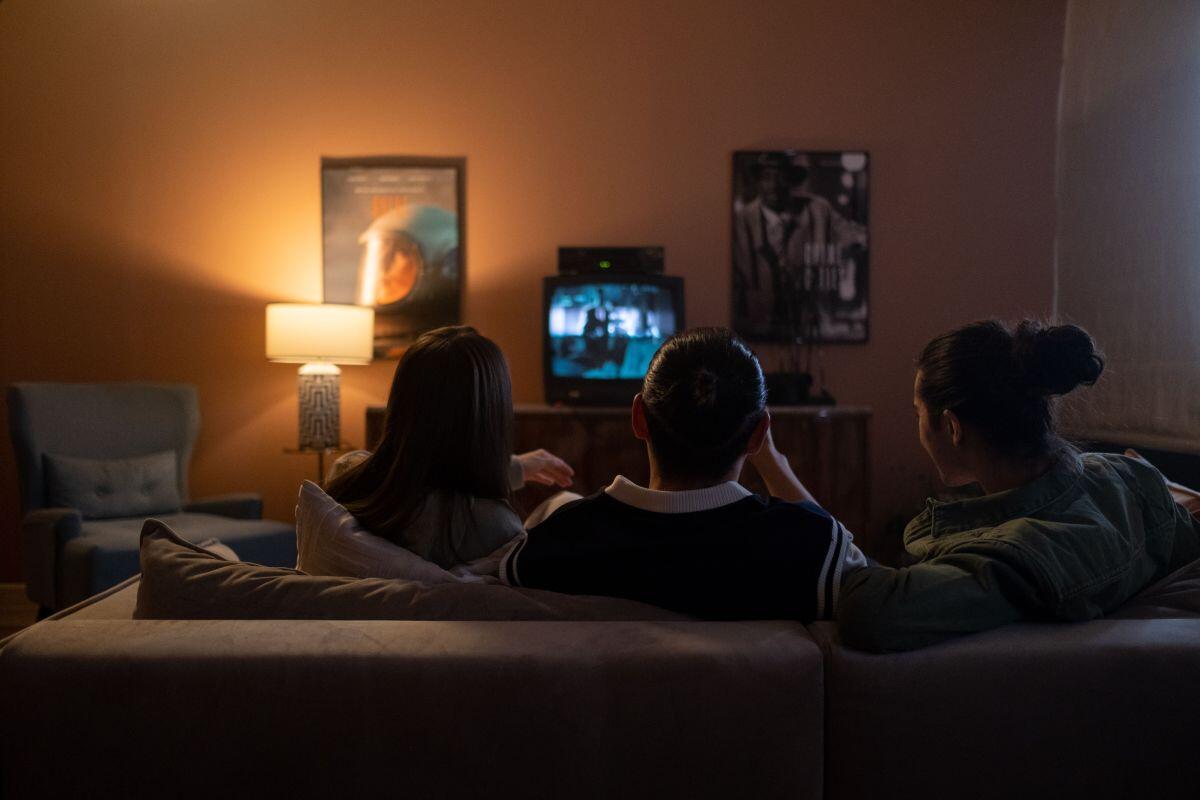 Più di 11 milioni di italiani guardano la televisione via satellite - 