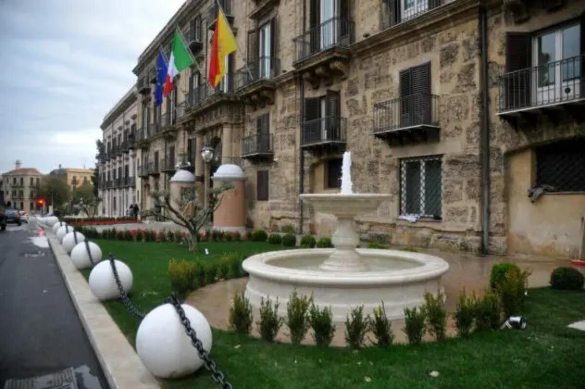Palazzo d’Orleans, no a un rinvio generalizzato dell’inizio delle lezioni in Sicilia: autonomia a territori e monitoraggio situazioni disagio - 