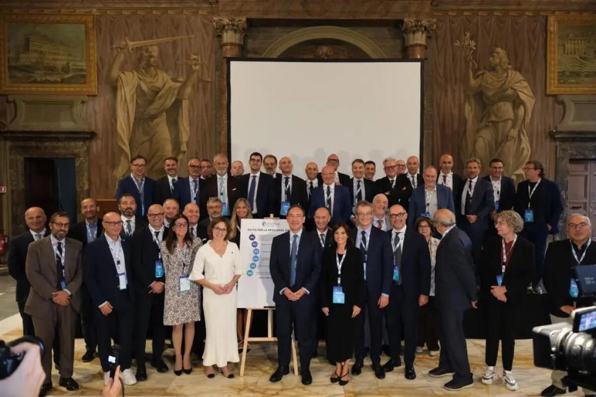 Acqua, 64 aziende siglano il “Patto per la Resilienza idrica” di Utilitalia - 