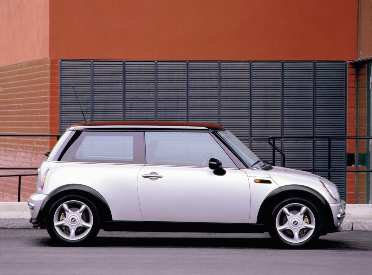 Mini celebra 25 anni in Italia, oltre 480mila vetture vendute dal debutto - 