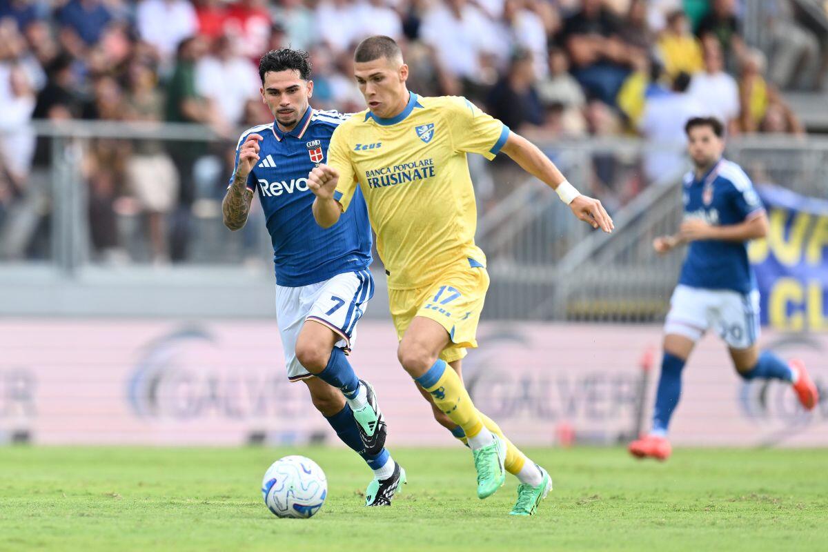 Primo ko per il Como, steso 2-0 dal Frosinone con Calò e Kvernadze - 