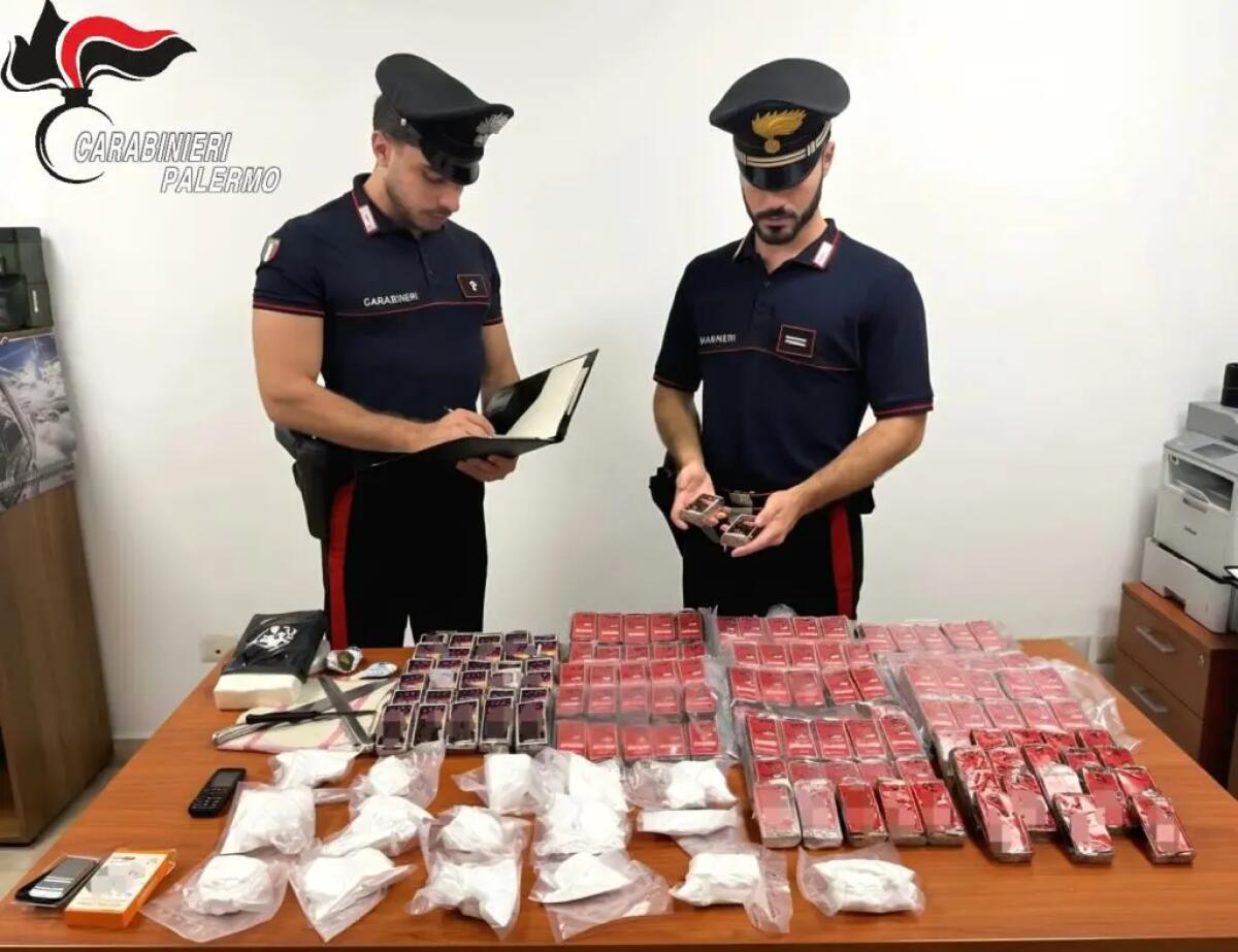 Sequestrati a Palermo 17 kg di droga nascosta in frigo, due arresti - 