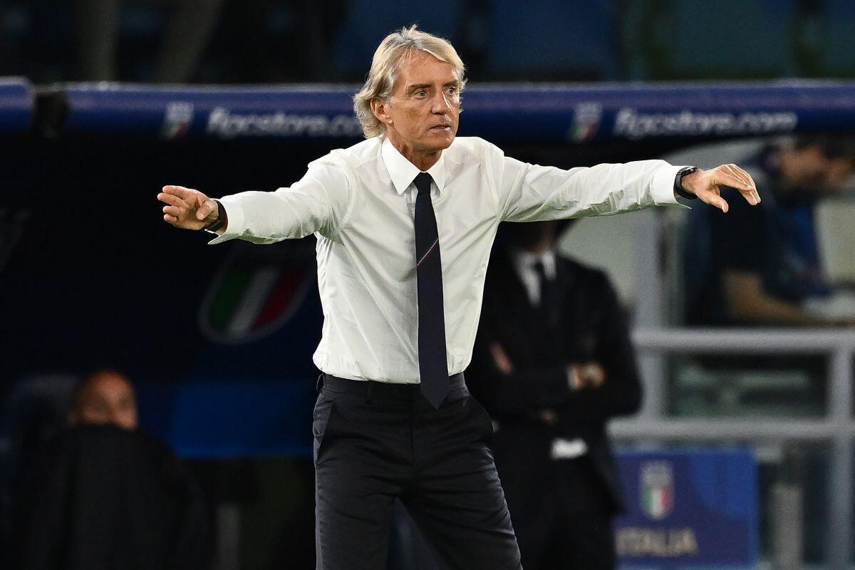 Mancini divide il gruppo, dieci azzurri non partono per la Turchia - 