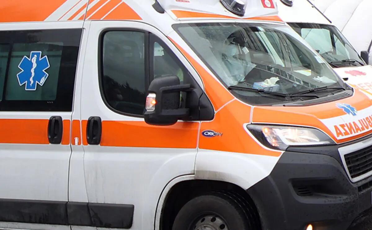 Messina, un cliente getta dell’acido al suo avvocato: il legale trasferito al Centro Grandi ustioni di Catania - 