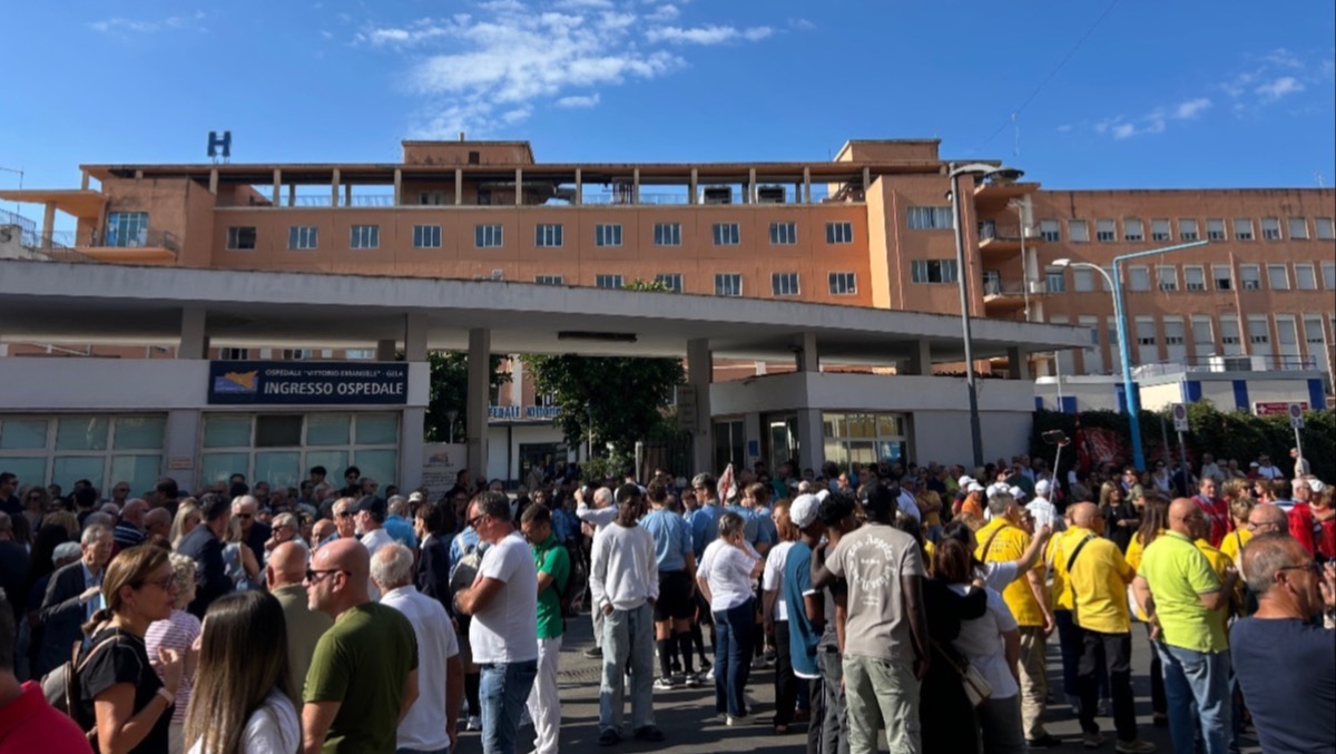La “battaglia” per la sanità, partecipano in migliaia - 