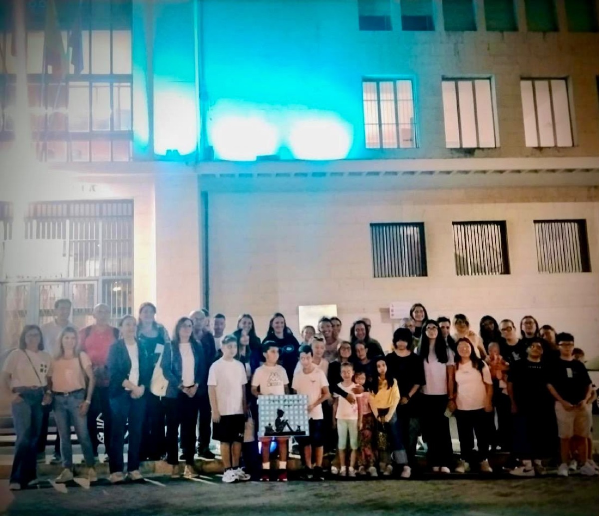 Gela illuminata  di turchese per la Giornata della Dislessia - 