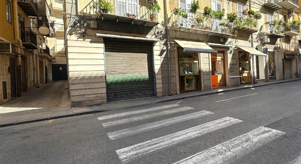 Tentata rapina a gioielleria Sollami in centro storico  - 