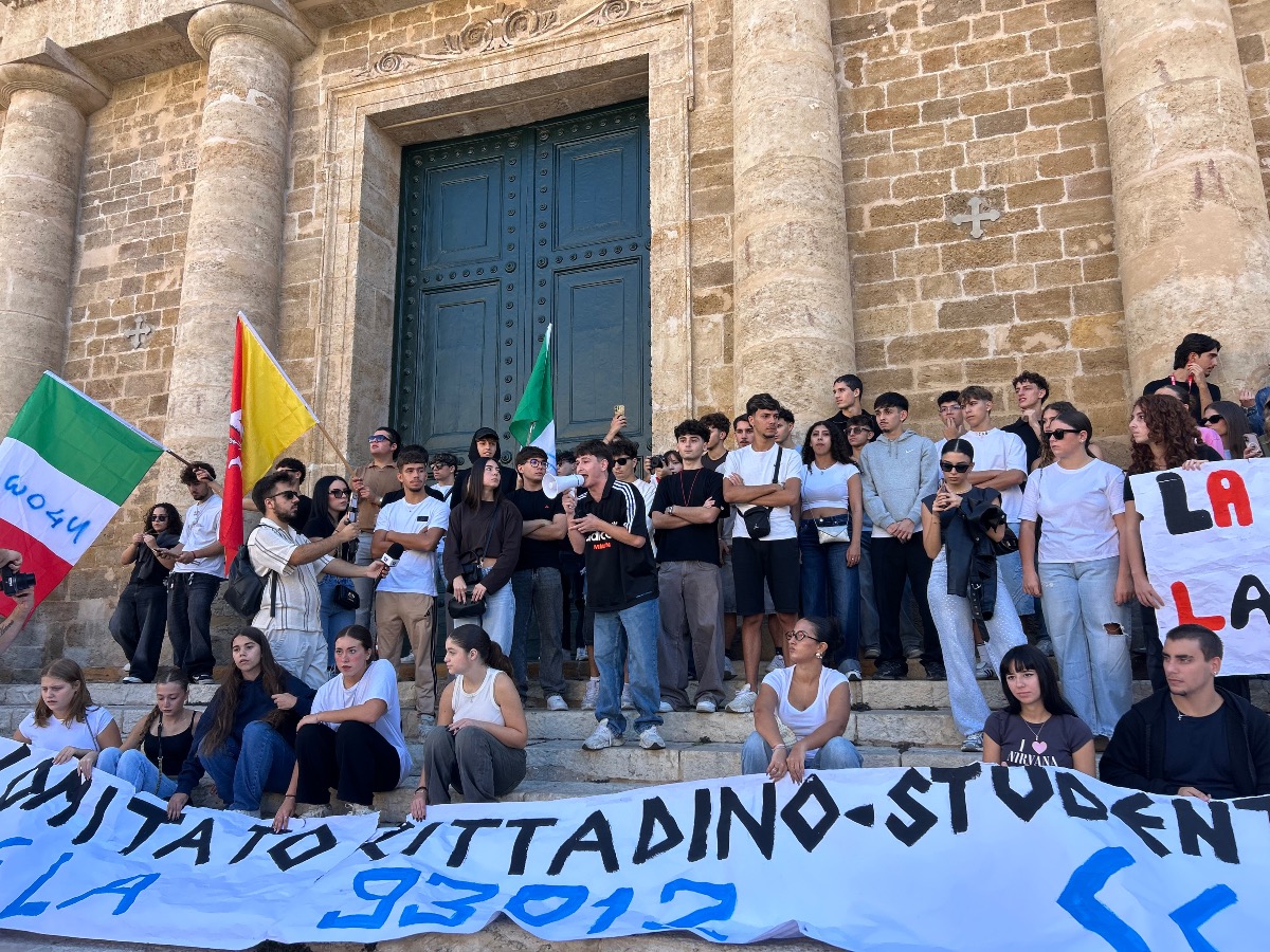 La protesta degli studenti contro il carovita  - 