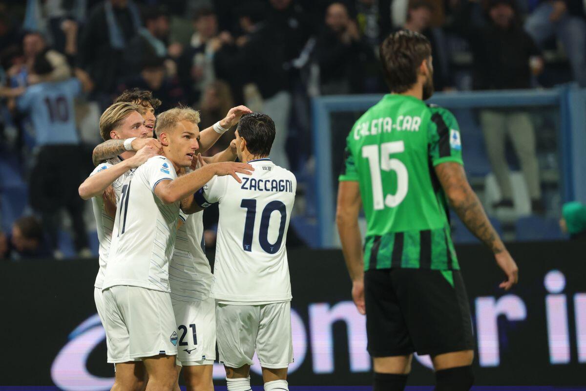 Lazio inarrestabile e al comando, Sassuolo travolto 6-2 a Reggio Emilia - 