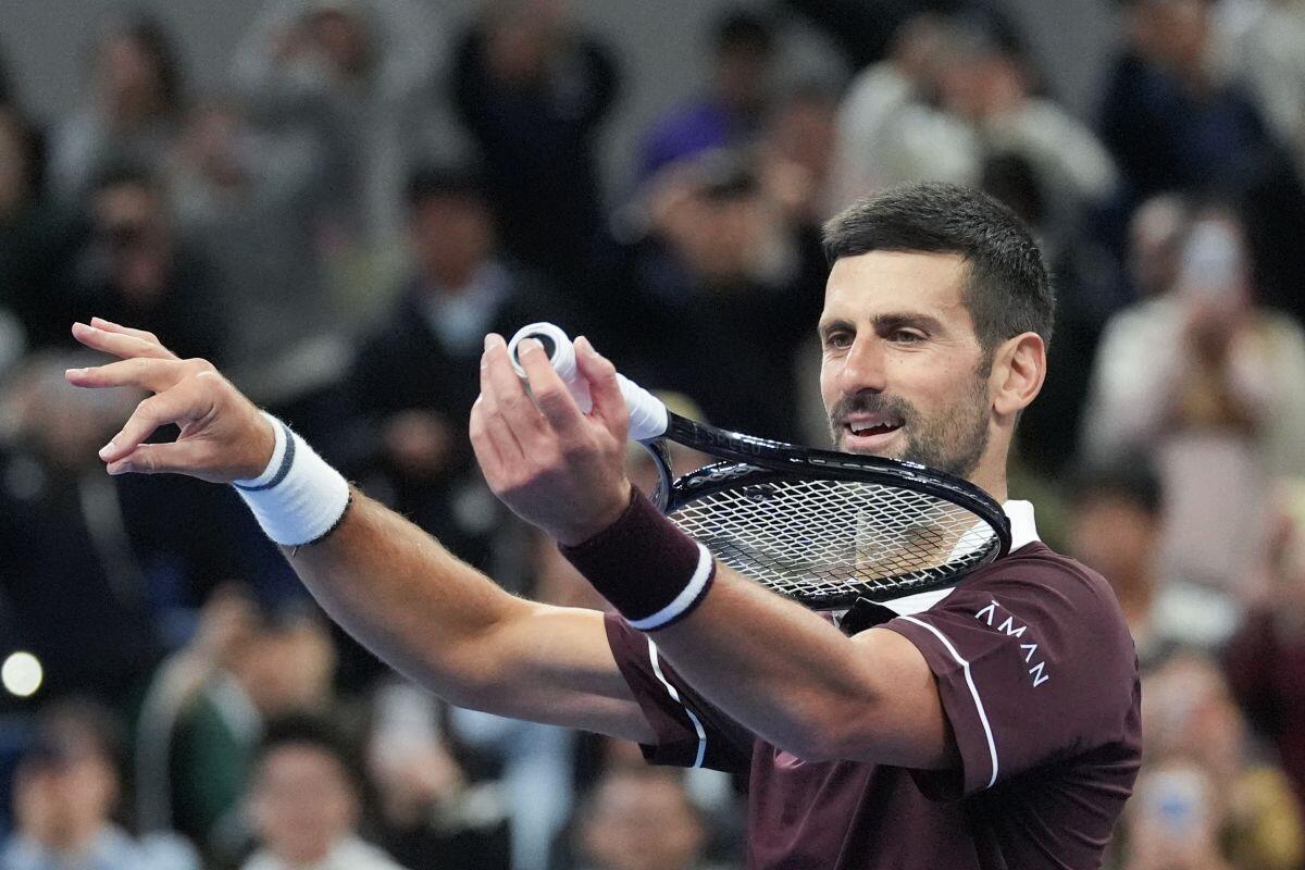 Djokovic vola in finale a Pechino, Medvedev squalificato - 