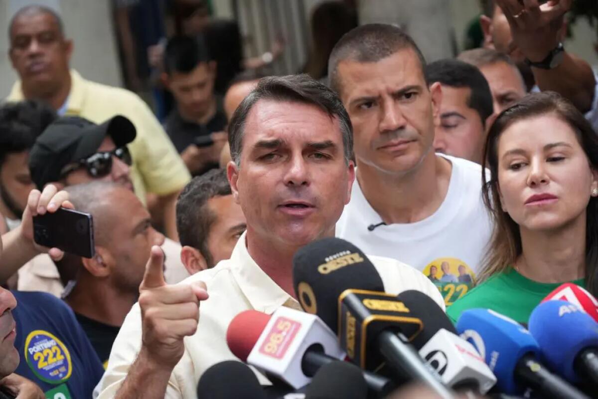 Elezioni Brasile, Bolsonaro avanti su Lula con il 47%, andranno al ballottaggio - 
