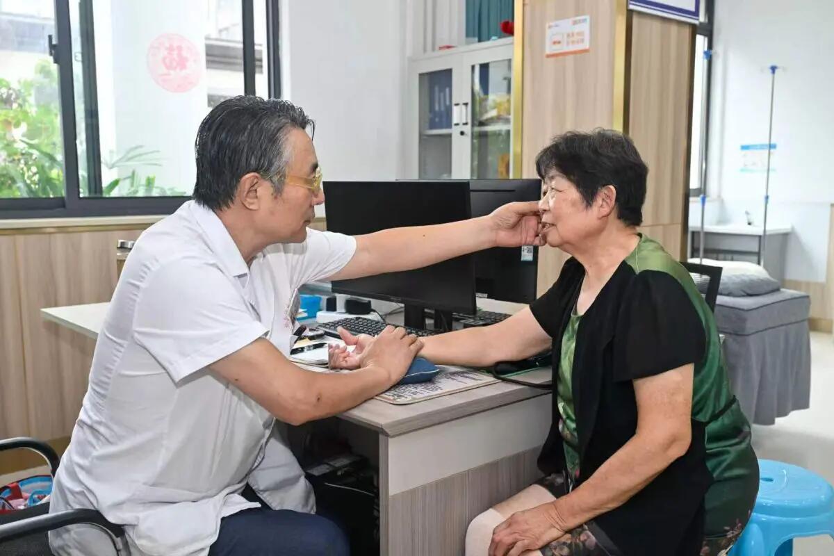 Cina presenta piano per potenziare servizi infermieristici e di riabilitazione - 