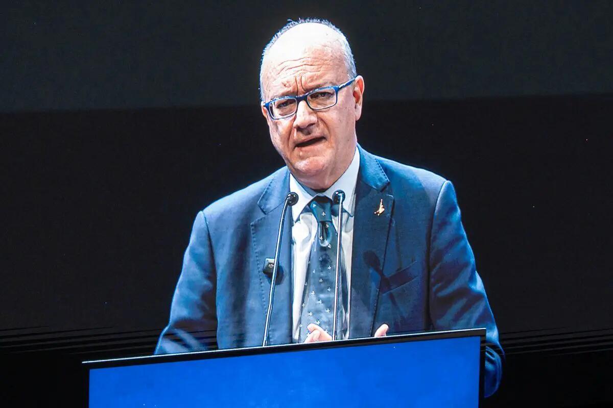 Valditara “Italia all’avanguardia nell’IA, realizzate 156mila aule digitali” - 