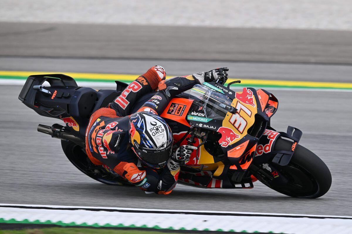 Acosta vince la sprint in Malesia davanti a Marc Marquez e Bezzecchi - 