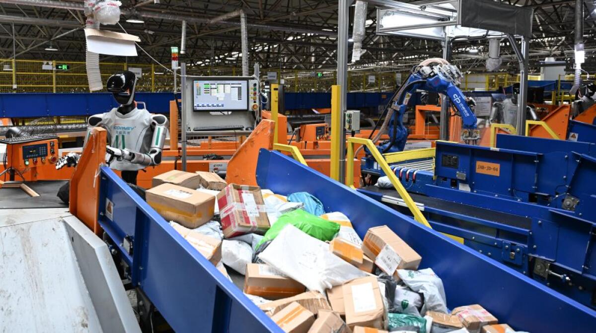 Cina, oltre 150 miliardi di pacchi consegnati dal servizio postale - 