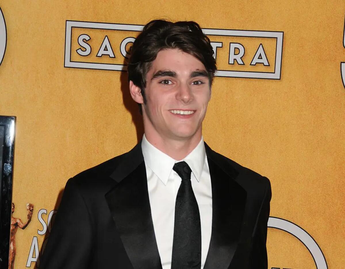 Morto a 34 anni RJ Mitte, il Walter White JR. di “Breaking Bad” - 