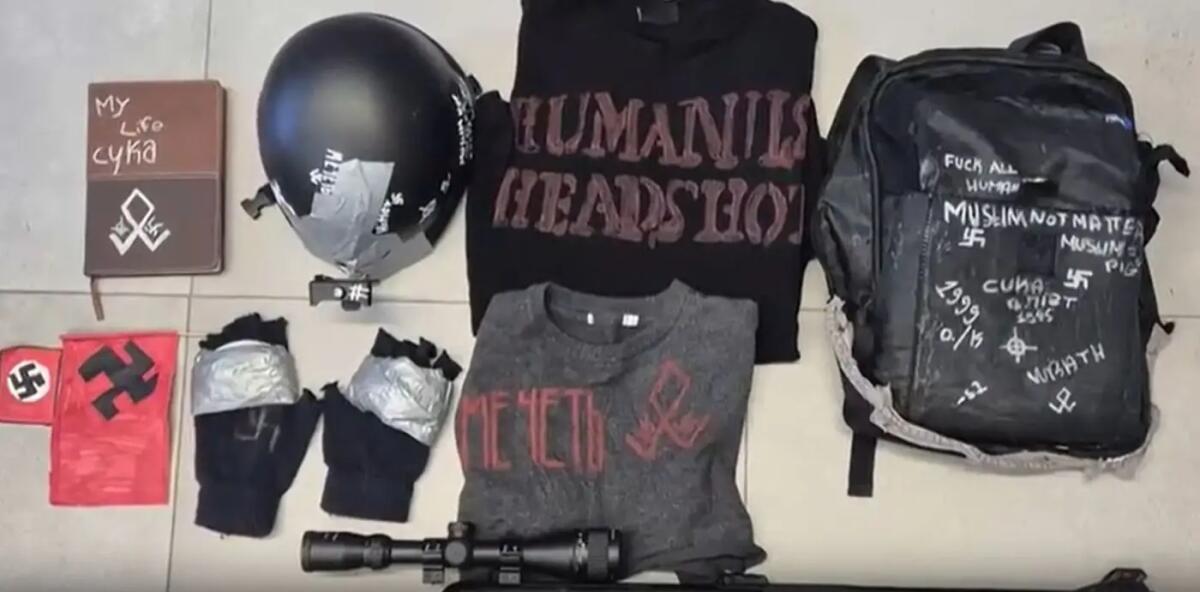 Alludeva sui social network a stragi e atti violenti a scuola, denunciato 14enne a Catania / Video - 