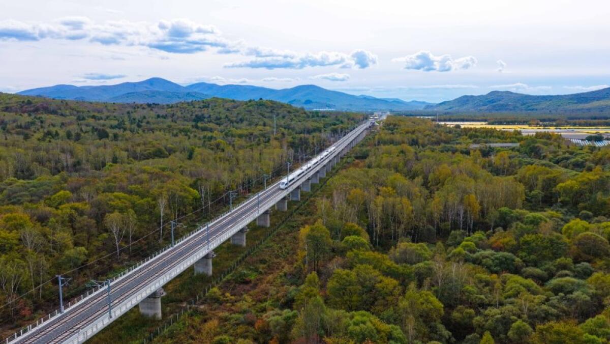 La Cina aggiorna la sua rete ferroviaria con i treni ad alta velocità - 
