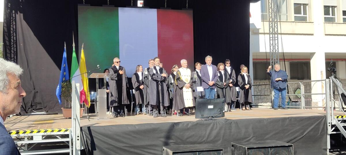 All’Università di Palermo lancio del tocco per i neolaureati magistrali / Video - 