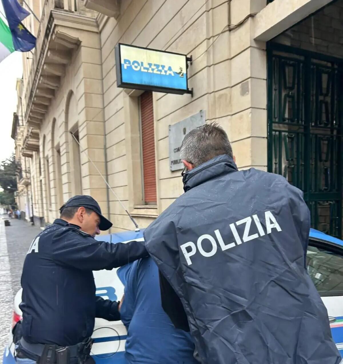 Minacce e tentata estorsione, 56enne in custodia cautelare ad Acireale - 