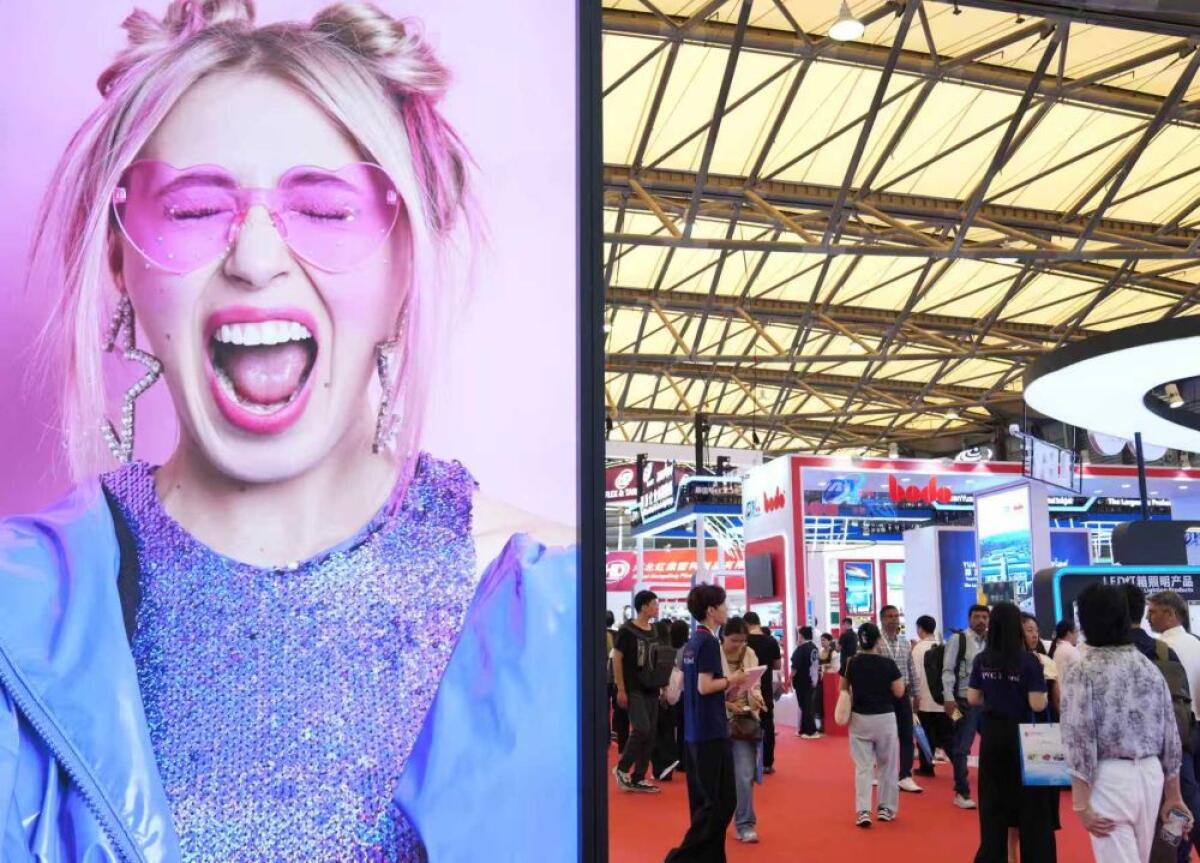 La Cina presenta un piano per il settore pubblicitario, obiettivo crescita 10% - 